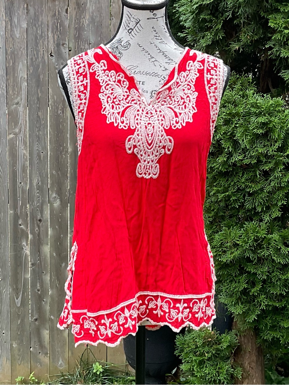 Solitaire Red Sleeveless Top with Embroidery